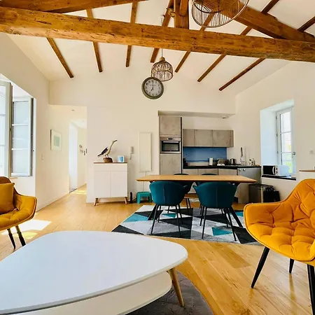 La Chaloupe - Terrasse Et Wifi * La Rochelle (Charente-Maritime)