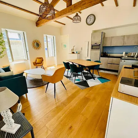 La Chaloupe - Terrasse Et Wifi * La Rochelle (Charente-Maritime)